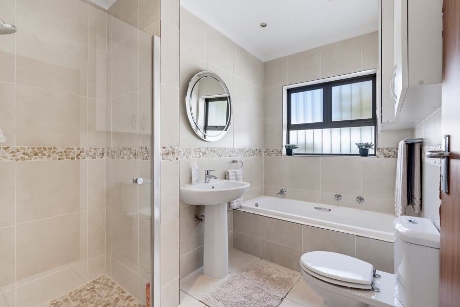 4 Bedroom Property for Sale in Edgemead Western Cape
